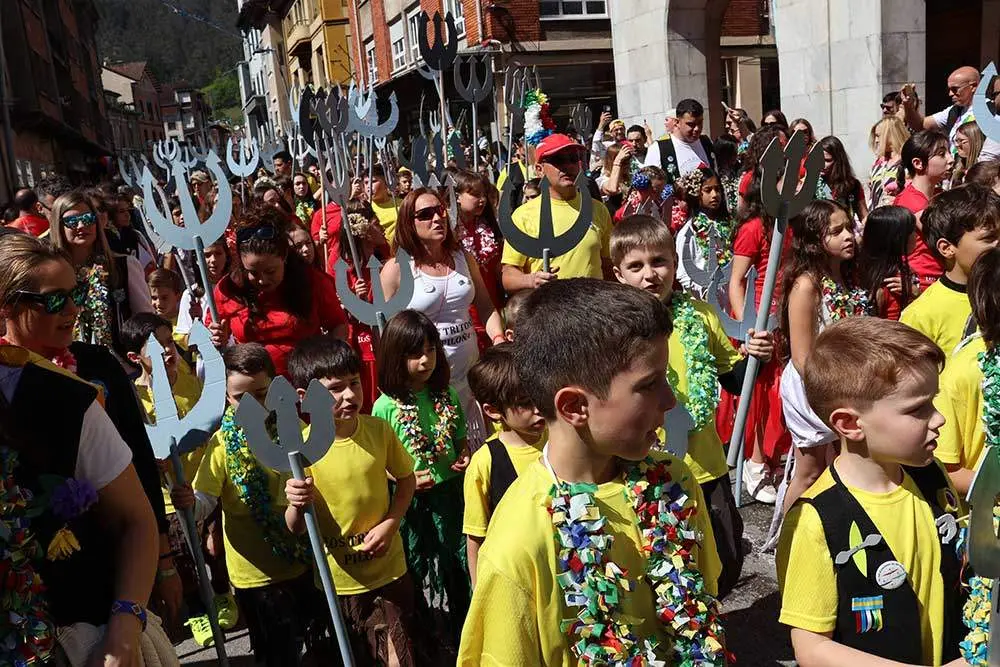 desfile-piraguas-infiesto-2024-19