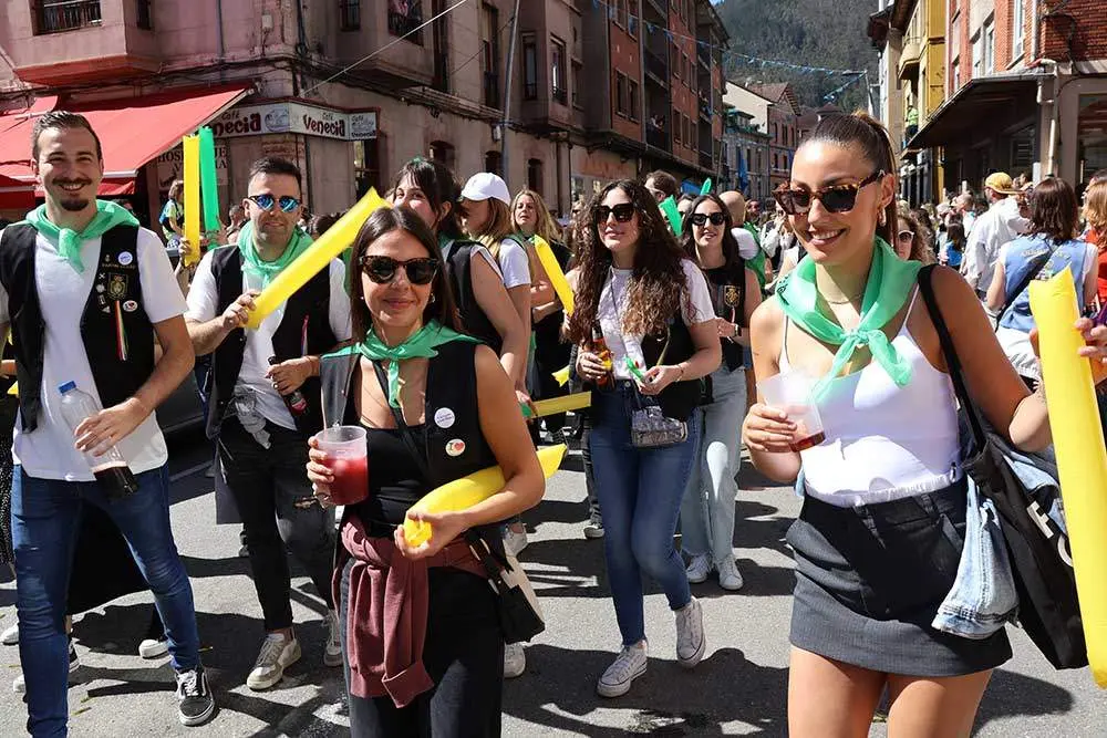 desfile-piraguas-infiesto-2024-45