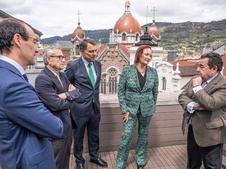 Equipo de Caja Rural de Asturias y FEMETAL