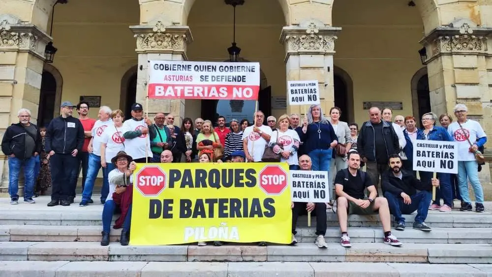 Una manifestaci&oacute;n contra los parques de bater&iacute;as en Villaviciosa