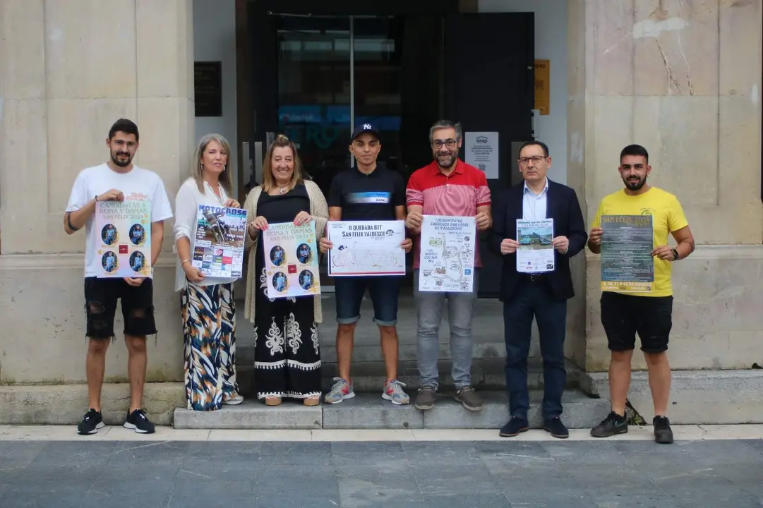 De izda a dcha, Alberto Berdayes, tesorero de la comisi&oacute;n; Luz Mar&iacute;a Sol&iacute;s, secretaria Motor club Valdesoto; Sonia Lago, concejala de Infraestructuras Urbanas; David Mart&iacute;nez, del Club Ciclista Tritobank; Pergentino Mart&iacute;nez, concejal de Asociaciones de Vecinos; Alfonso Ortea, secretario de la asociaci&oacute;n Rally de Valdesoto y Andr&eacute;s Berdayes, presidente de &ntilde;a comisi&oacute;n de festejos.