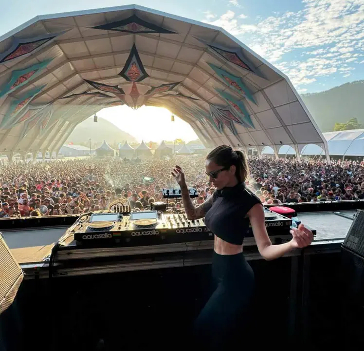 deborah-luca-aquasella