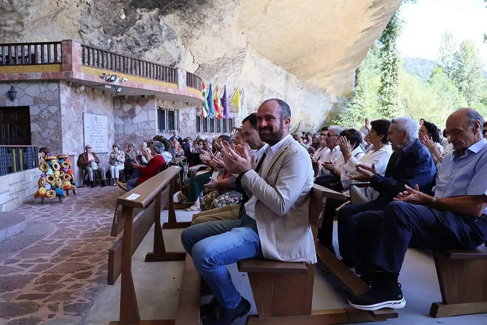 virgen-cueva-infiesto-2024-011