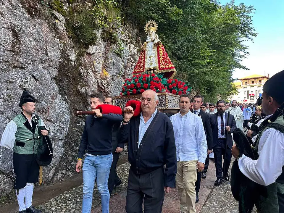 dia-asturias-covadonga-2024-059