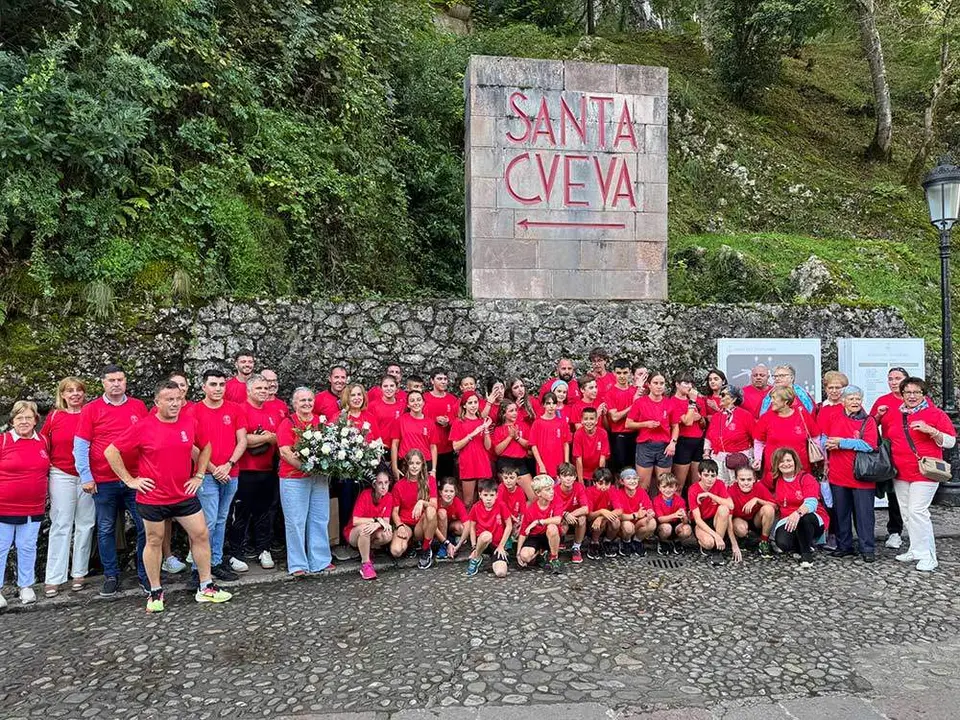 llanera-ofrenda-covadonga-018