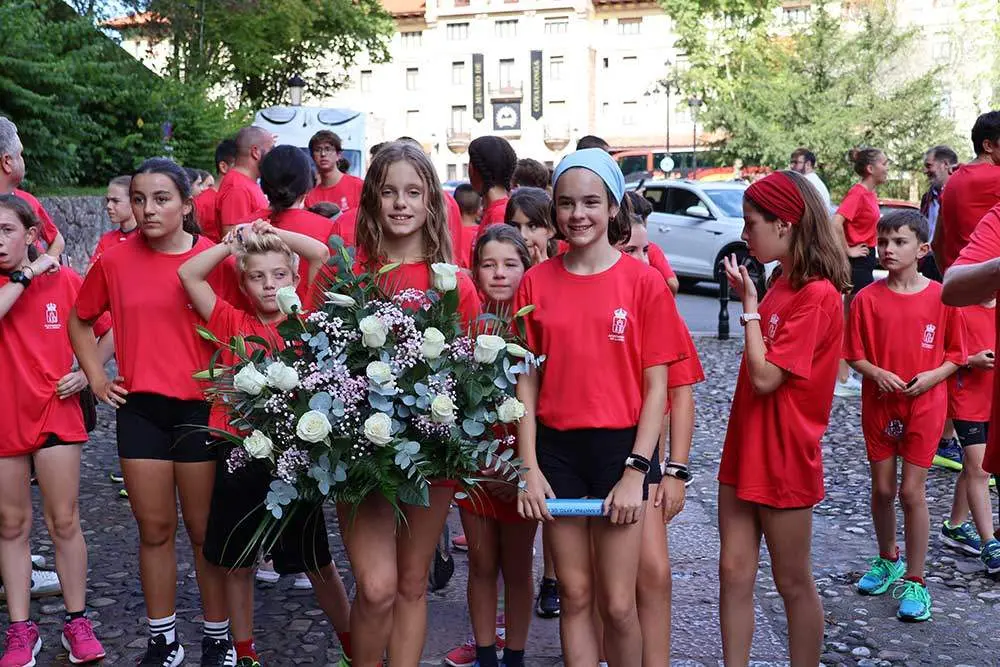 llanera-ofrenda-covadonga-01