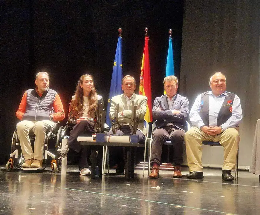 premios-delfos-amigos-dionisio-huerta-01