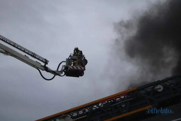 incendio-poligono-silvota-llanera-39