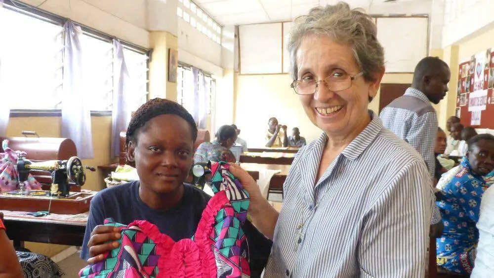 sor-angela-penamellera-baja