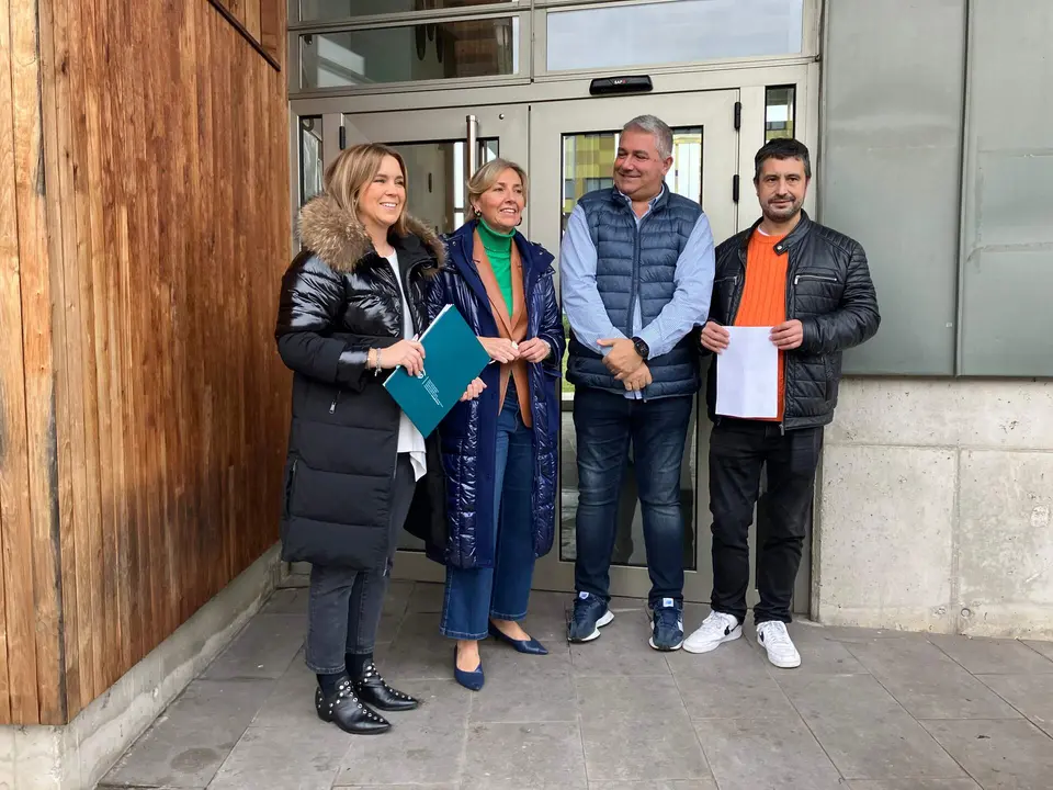 De izda a dcha, Eva Iglesias, Alejandra Cuadriello, Tony G&oacute;mez y Javier Rodr&iacute;guez