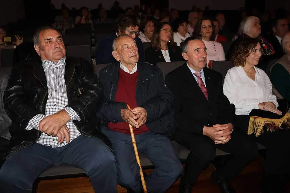 tuya-estrada-medalla-imperial-villaviciosa-02