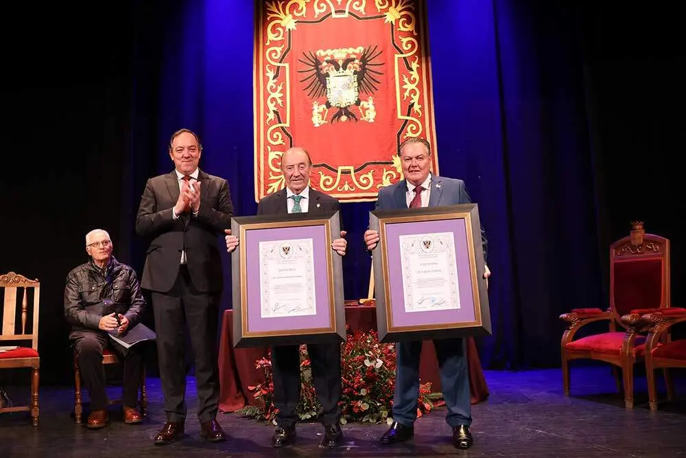 tuya-estrada-medalla-imperial-villaviciosa-04