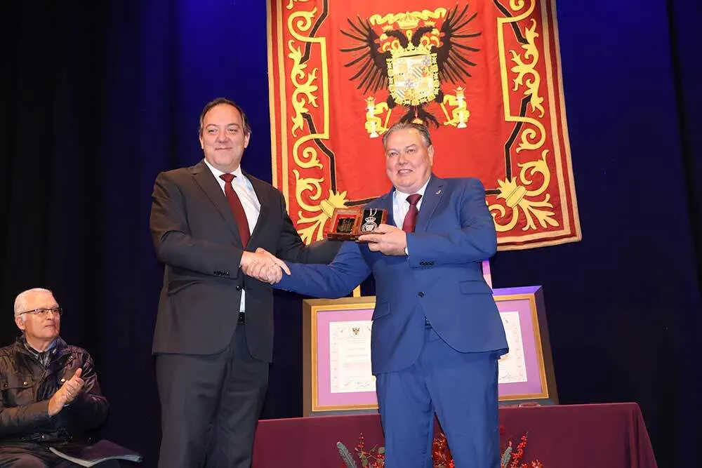 tuya-estrada-medalla-imperial-villaviciosa-010