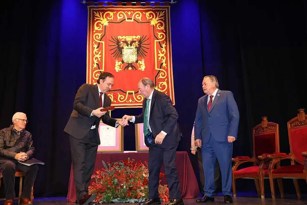 tuya-estrada-medalla-imperial-villaviciosa-013