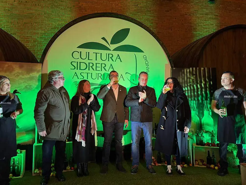 celebracion-cultura-sidrera-llagar-cortina-02