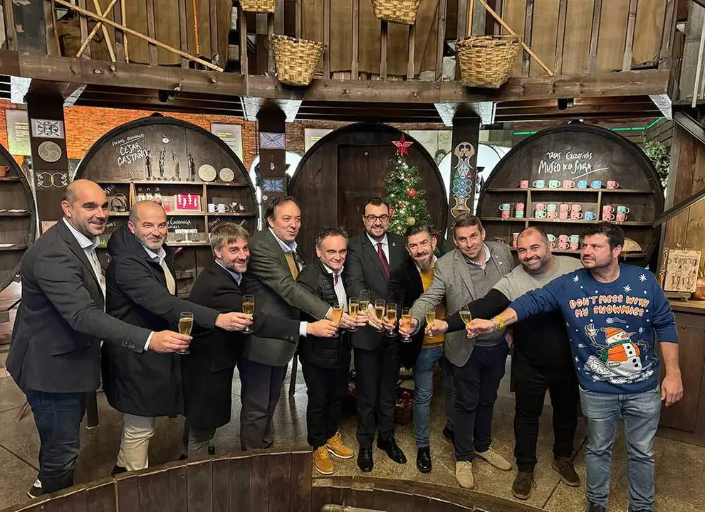 brindis-alcaldes-comarca-sidra-2024