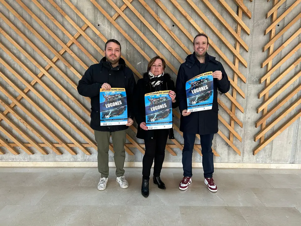 De izquierda a derecha, Jos&eacute; Fern&aacute;ndez, Ana Nosti y Pablo Collado, ambos de la organizaci&oacute;n.