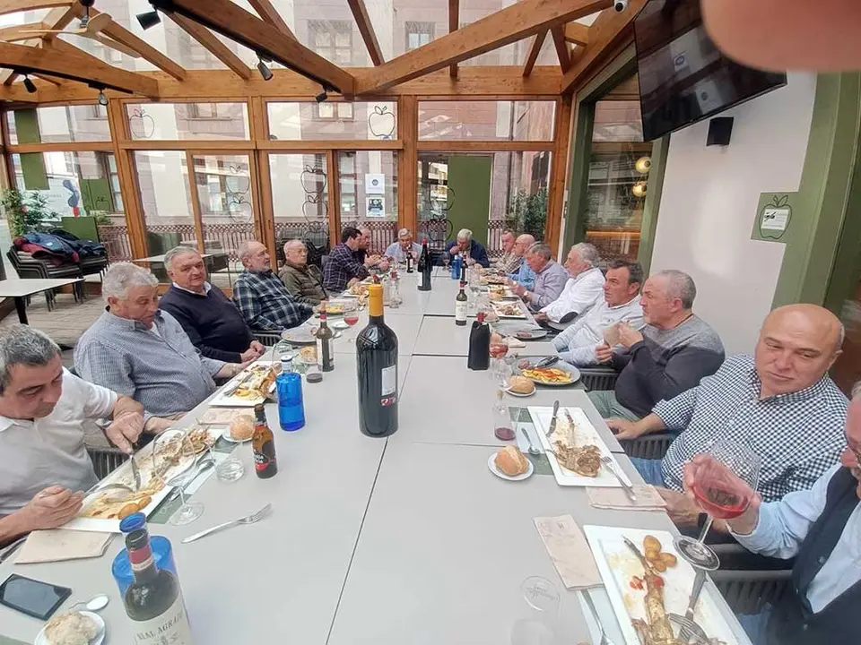 comida-camareros-cangas-onis-02