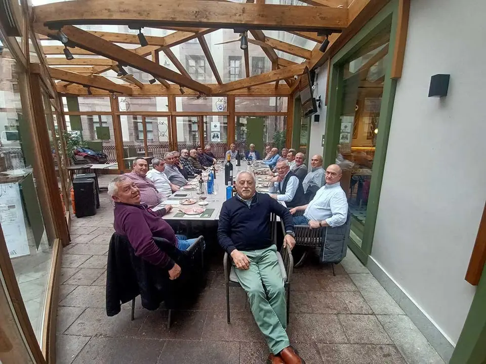 comida-camareros-cangas-onis-03