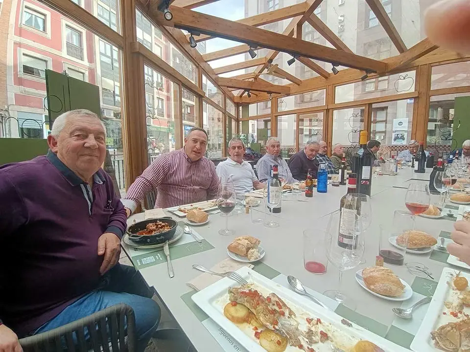 comida-camareros-cangas-onis-05