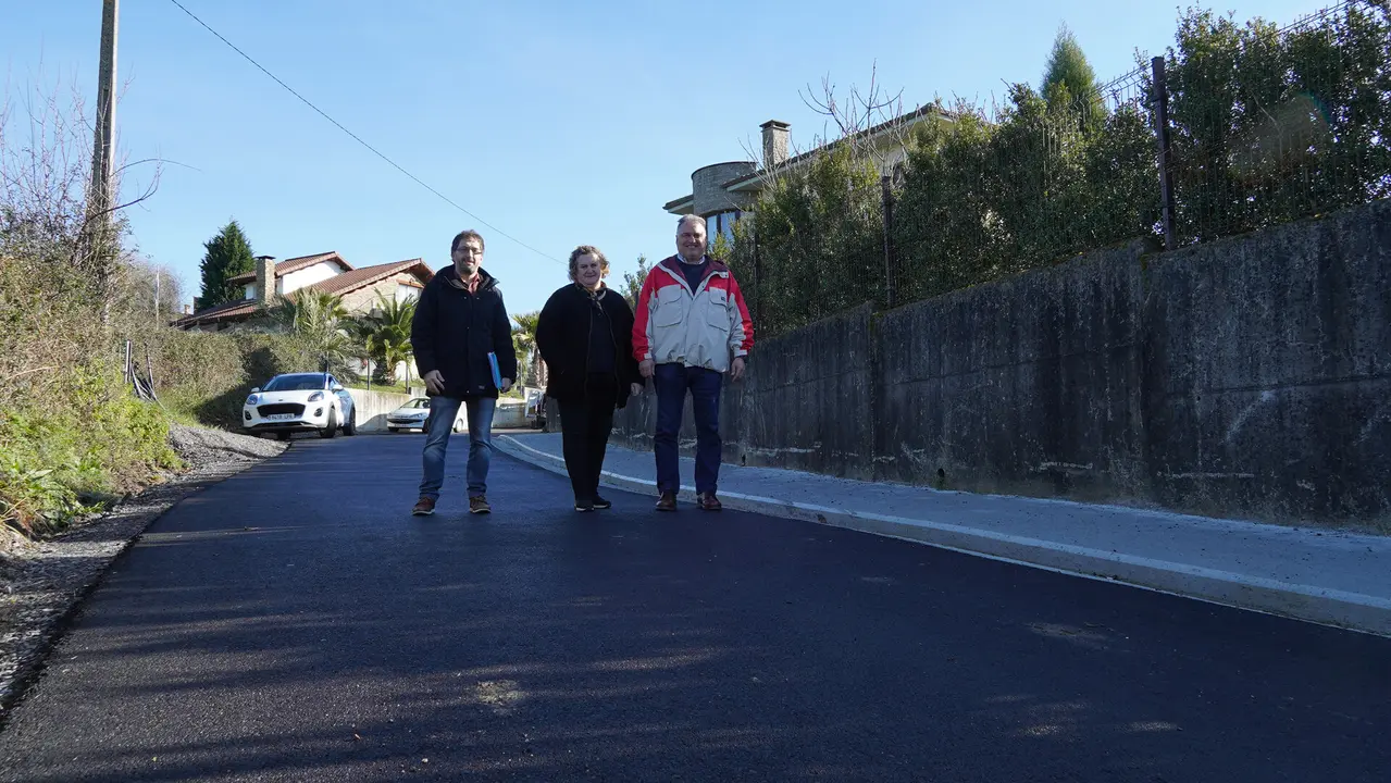 Los ediles, junto a David Llanos, t&eacute;cnico municipal