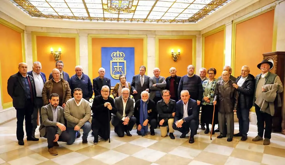 reunion-cronistas-ofciales