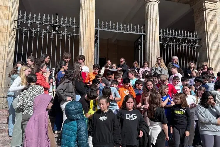 manifiesto-8m-cangas-onis-2