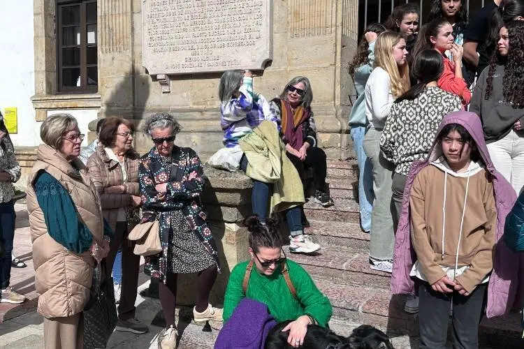 manifiesto-8m-cangas-onis-3