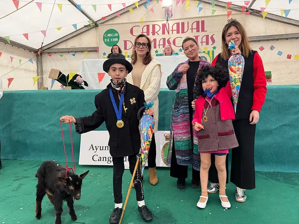 carnaval-mascotas-cangas-onis-2025-013