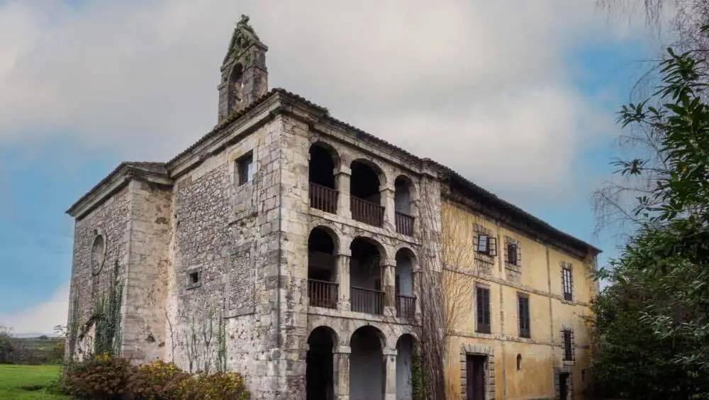 palacio-cercau-llanes-grupo-torres
