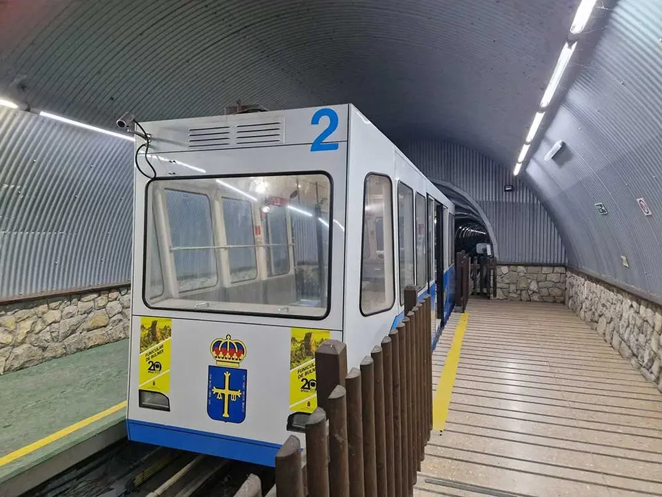 funicular-bulnes-01