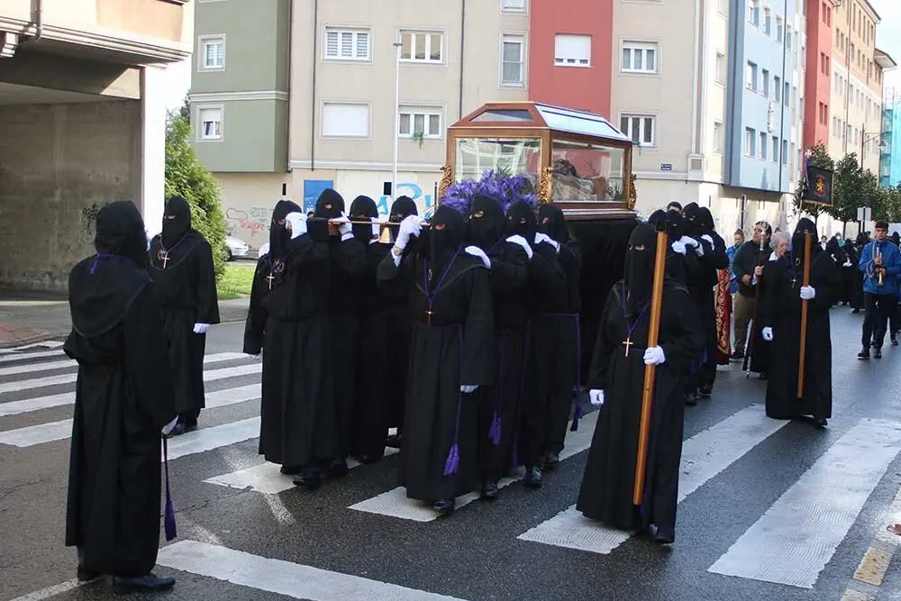 cristo-yacente-lugones-2025-012