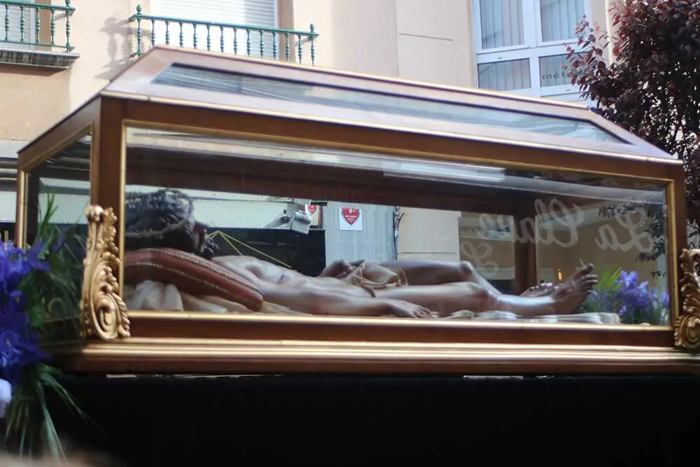 cristo-yacente-lugones-2025-018