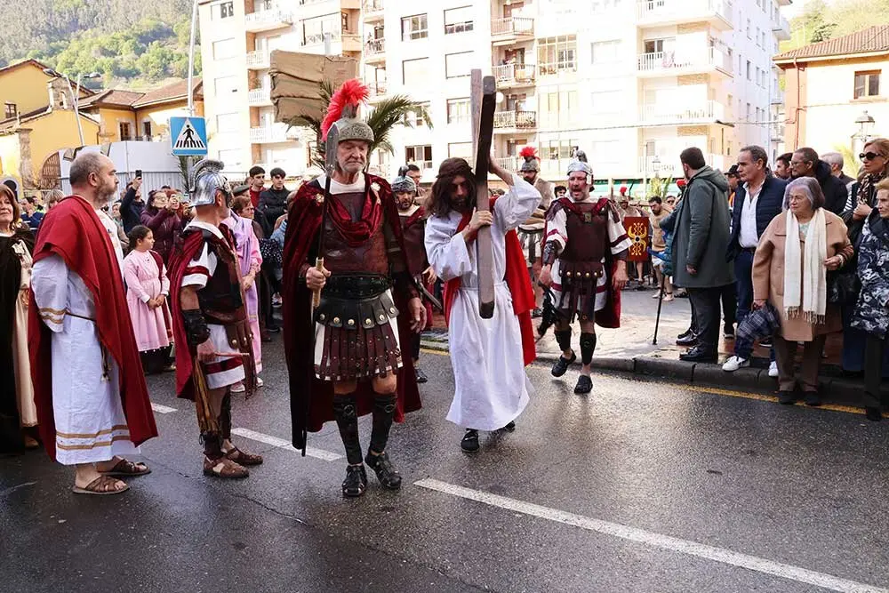 via-crucis-infiesto-2025-013