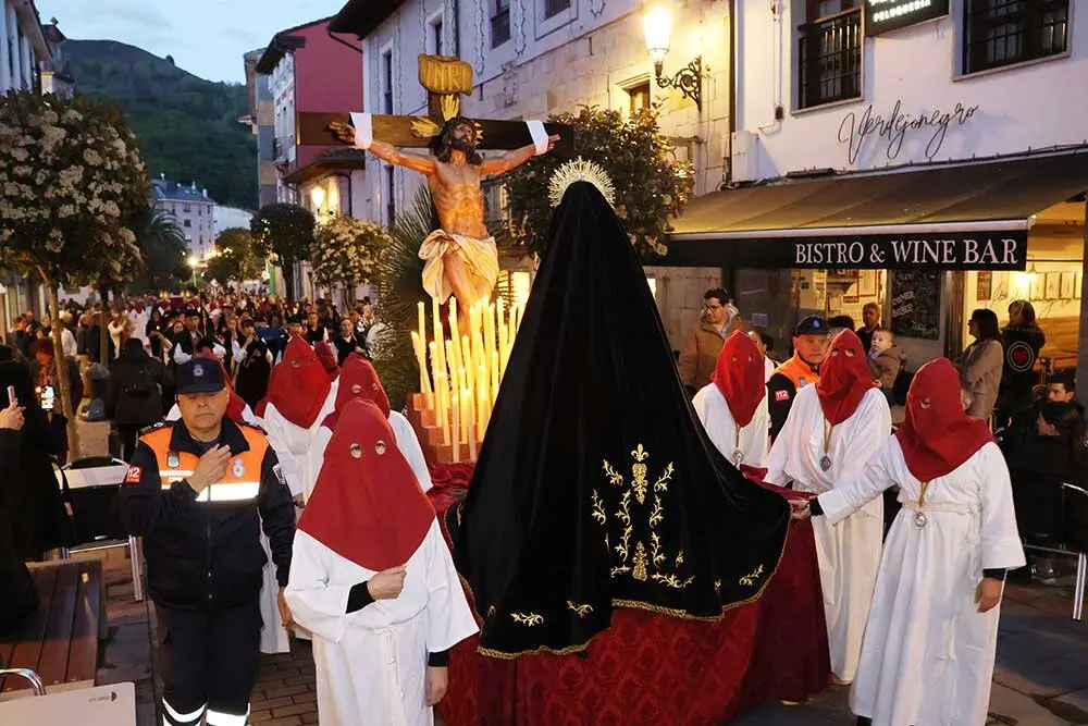 procesion-soledad-cangas-onis-2025-02