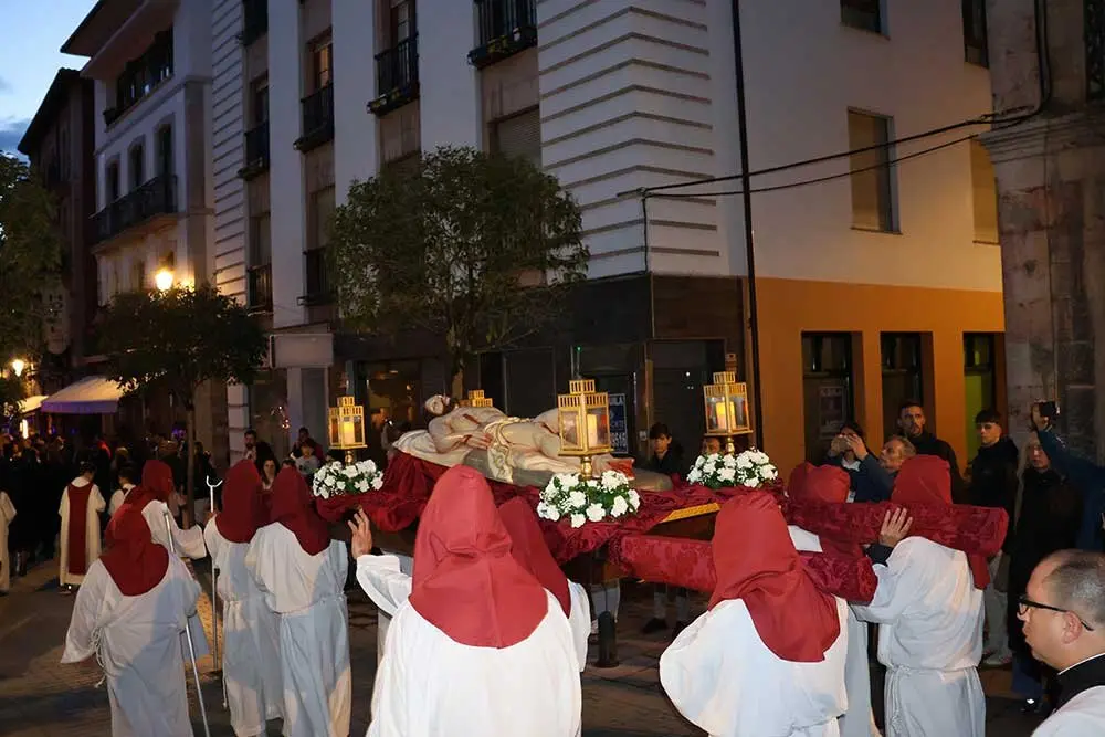 procesion-soledad-cangas-onis-2025-010