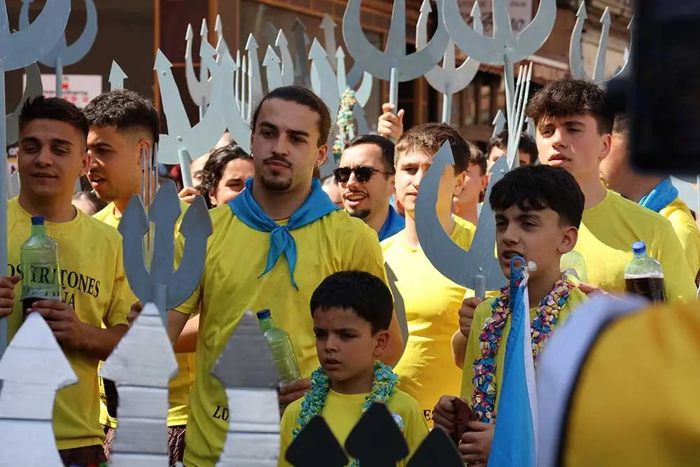 desfile-infiesto-descenso-pilona-011