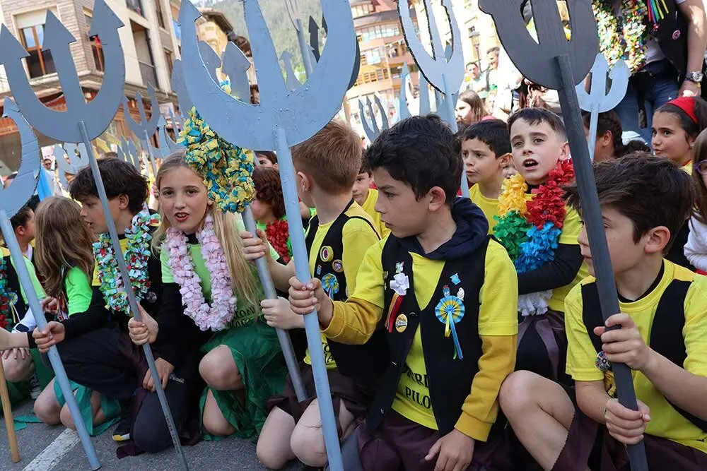 desfile-infiesto-descenso-pilona-012