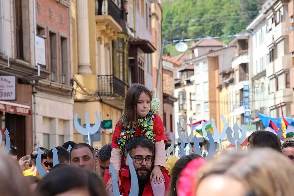 desfile-infiesto-descenso-pilona-013