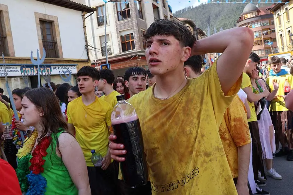 desfile-infiesto-descenso-pilona-015