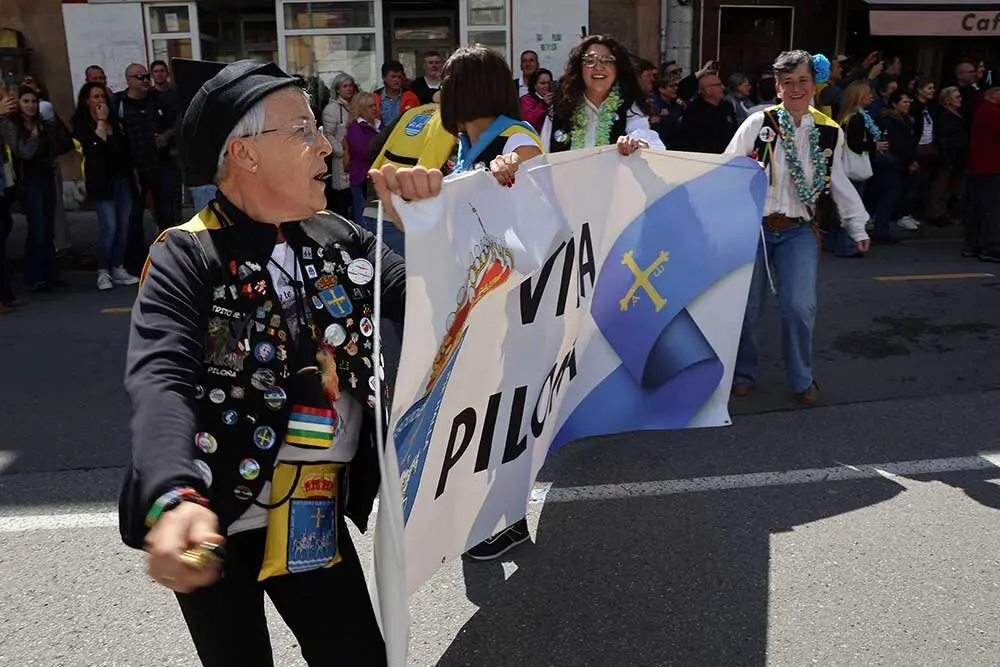 desfile-infiesto-descenso-pilona-018