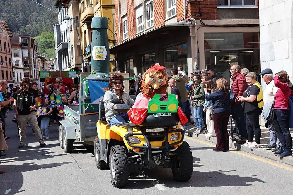 desfile-infiesto-descenso-pilona-026