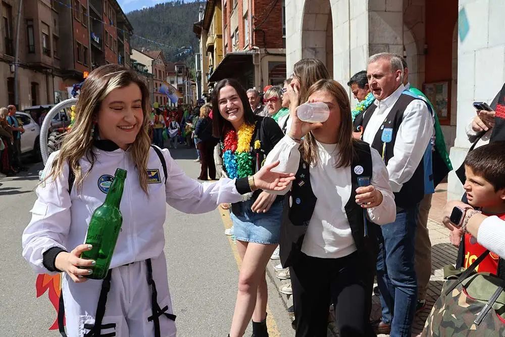 desfile-infiesto-descenso-pilona-030