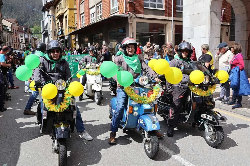 desfile-infiesto-descenso-pilona-031