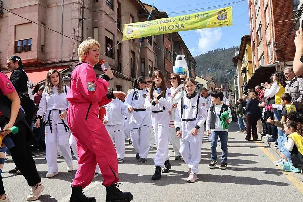 desfile-infiesto-descenso-pilona-040