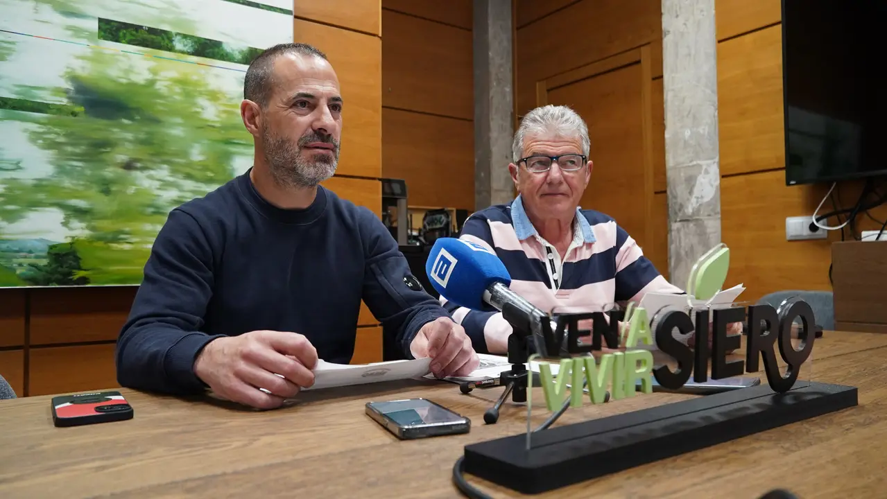 &Aacute;ngel Garc&iacute;a a la izda, junto a Raimundo
