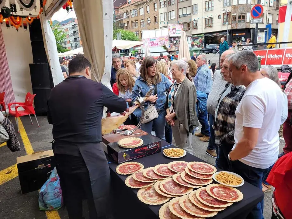 feria-abril-infiesto-caballos-jamon-012