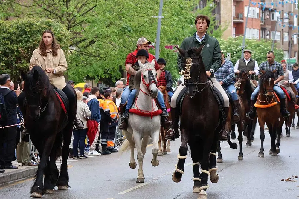caballos-feria-abril-infiesto-2025-015