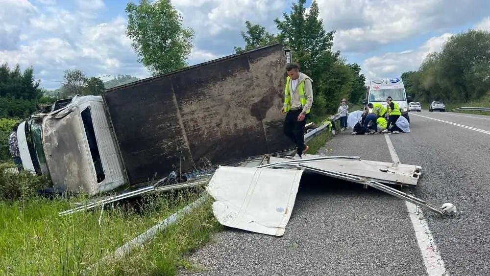 accidente-furgon-nava
