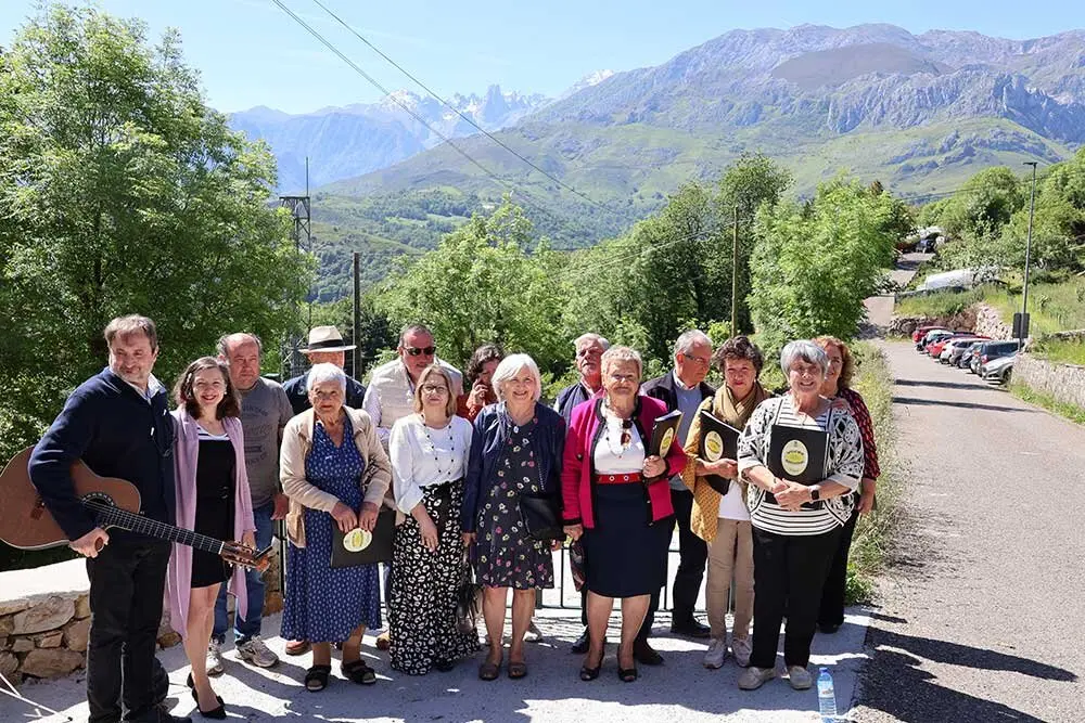 centenario-escuela-asiegu-01